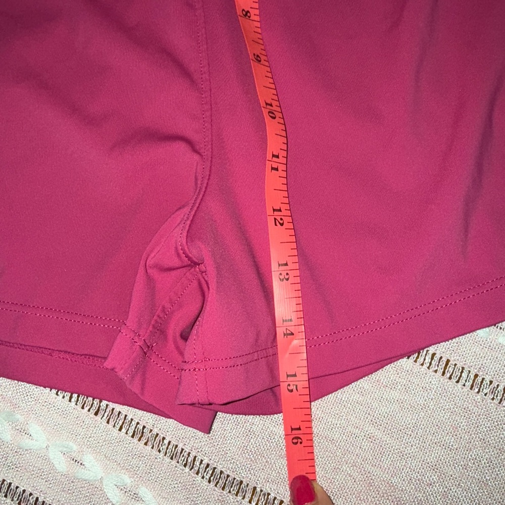 Willit Women's Pink Active 3” Inseam Utility
Shorts, sz L - Picture 12 of 14